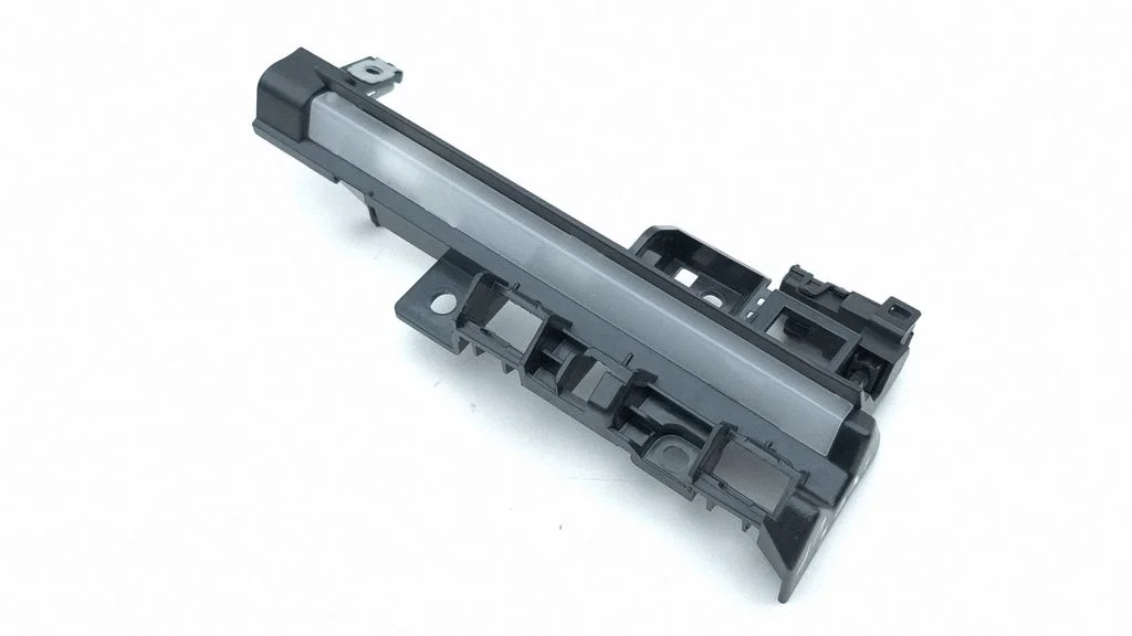 Cits salona lukturis M9R313P710BC