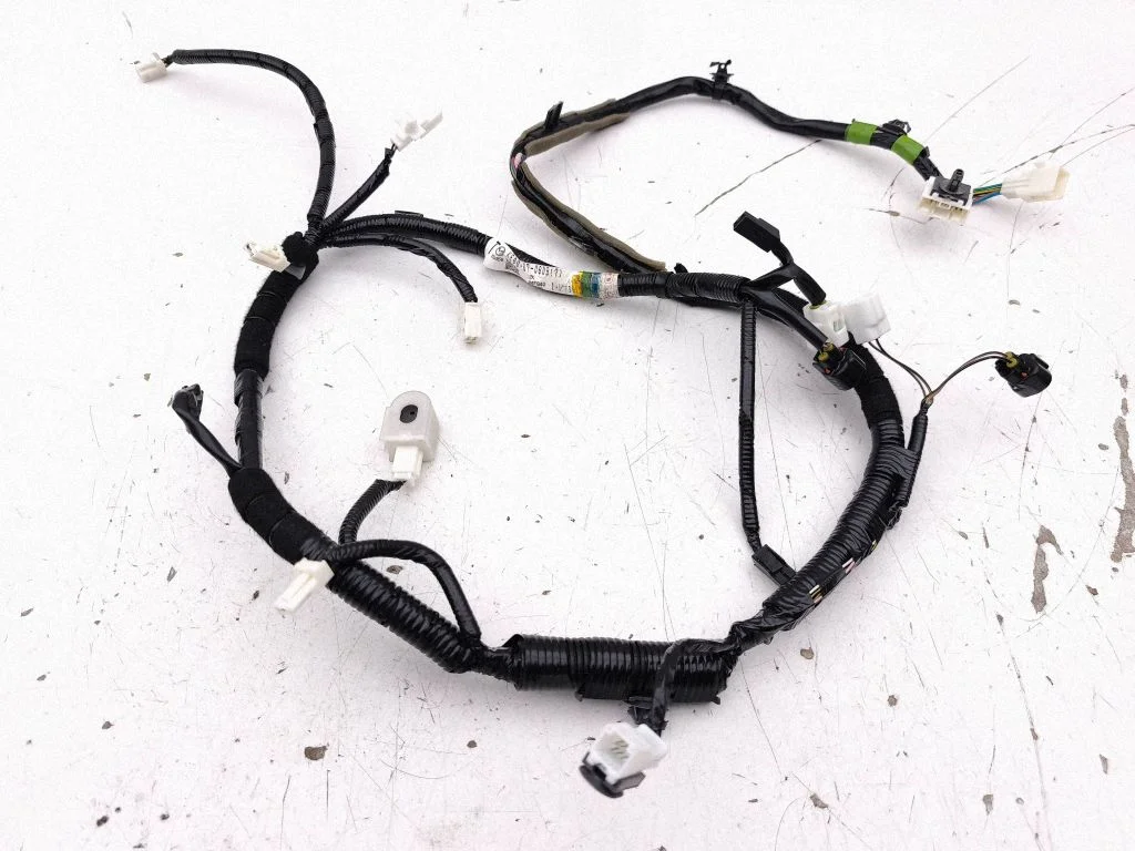 Tailgate/trunk wiring harness KE6667060B