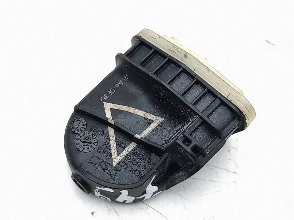 Tire pressure sensor F2GT1A180CD