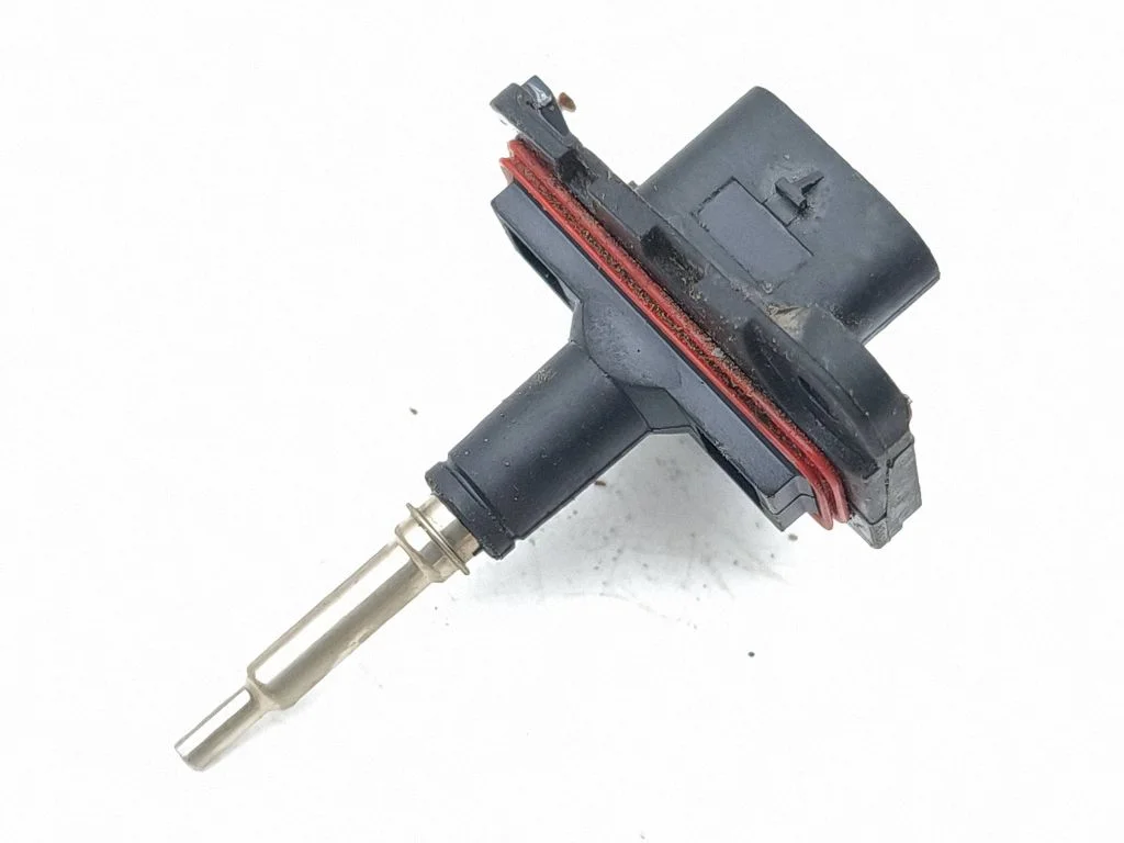 Intake air temperature sensor 8485041