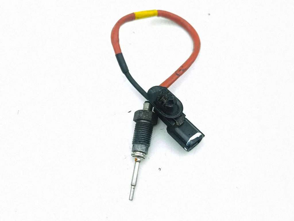 Fuel temperature sensor 002D8A19