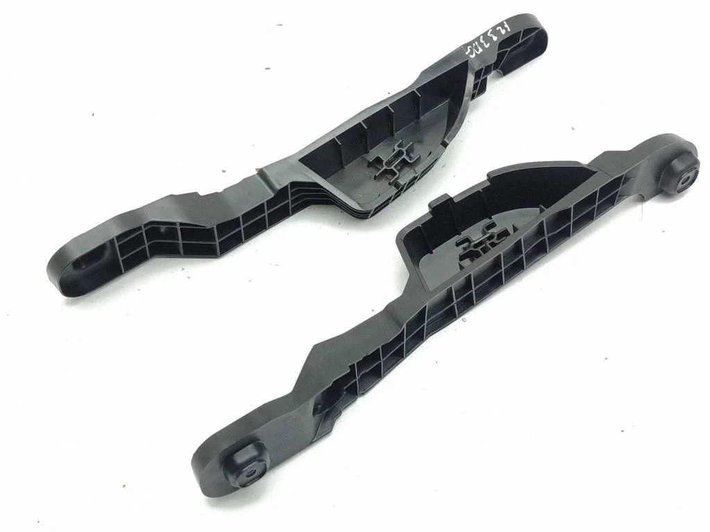 Rear door exterior handle/bracket 9840528680