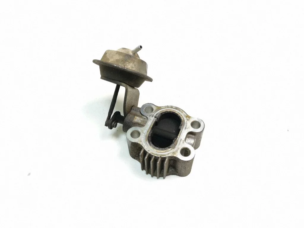 Engine shut-off valve