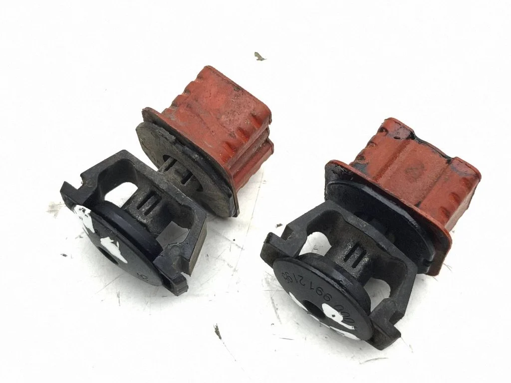 Radiator mount bracket A0009912195