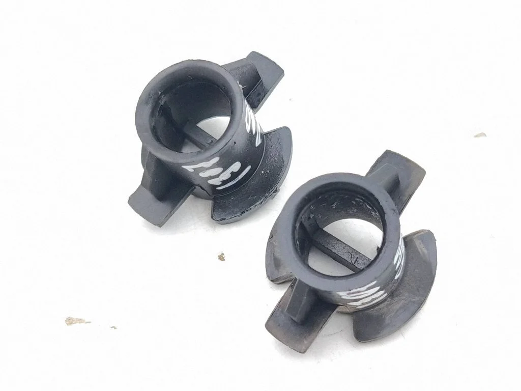 Radiator mount bracket