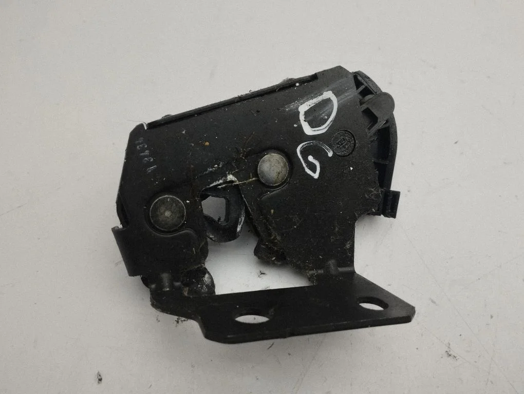 Tailgate lock latch – Volvo XC90 (2003-2006)