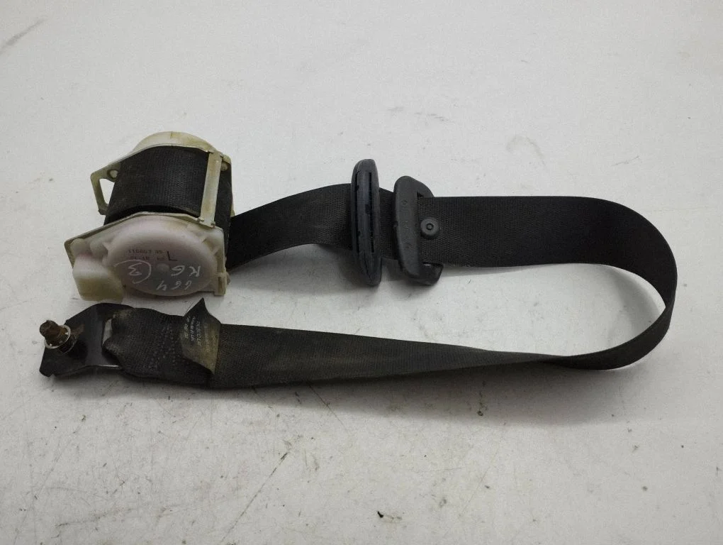 Third row seat belt 11060305