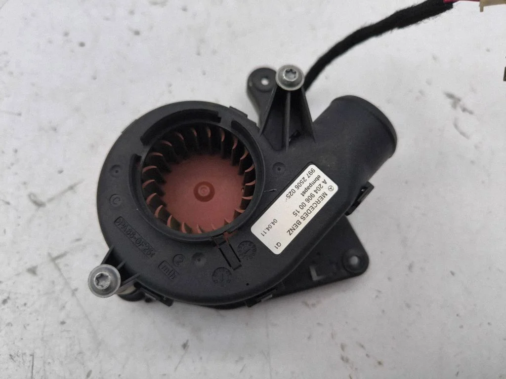 Engine control unit/module fan – Mercedes-Benz C-Class AMG W204 (2007-2014)