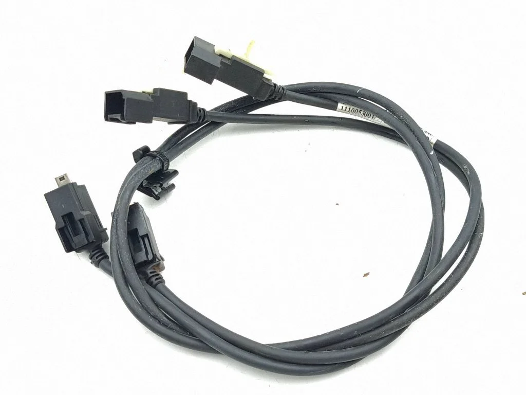 AUX in-socket connector 100481508B