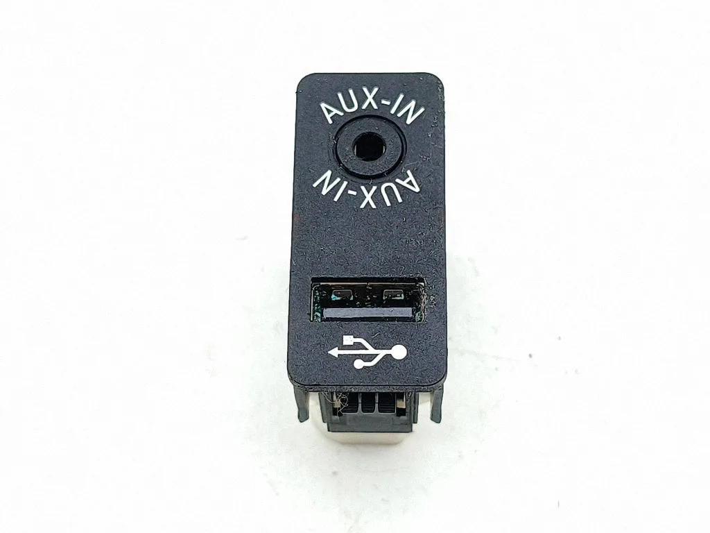 AUX ligzda – Mini Cooper Countryman R60 (2011-2016)