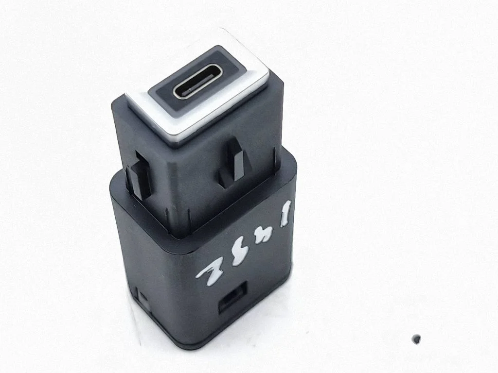 USB ligzda 9831350680