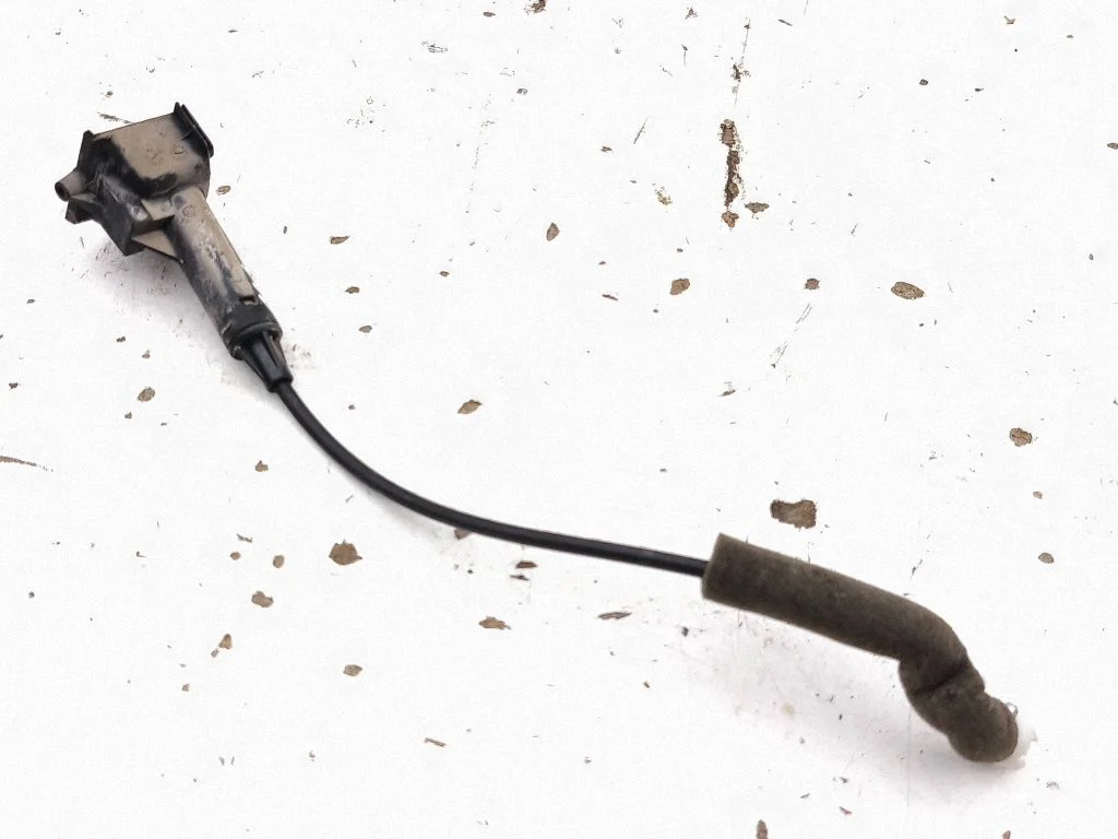 Fuel cap flap release cable 3W5810899