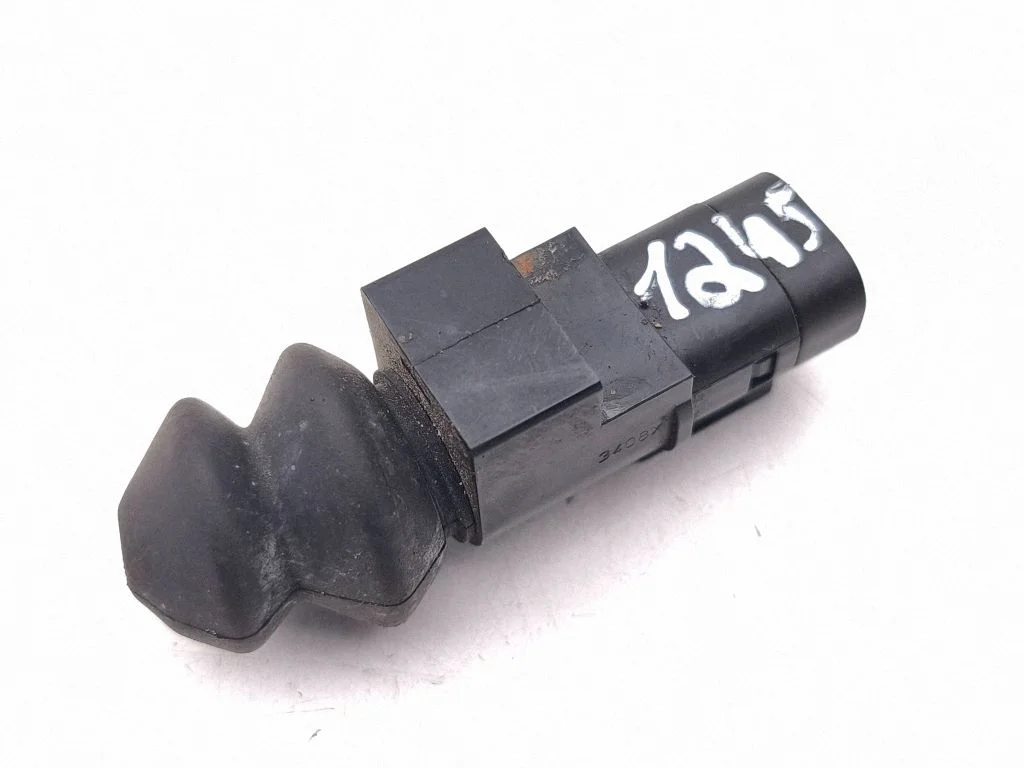 Bonnet alarm switch sensor