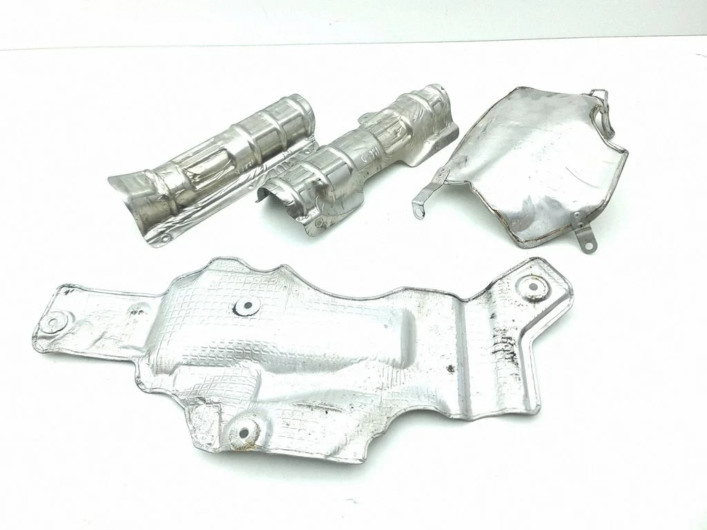 Exhaust heat shield 3W0825642D