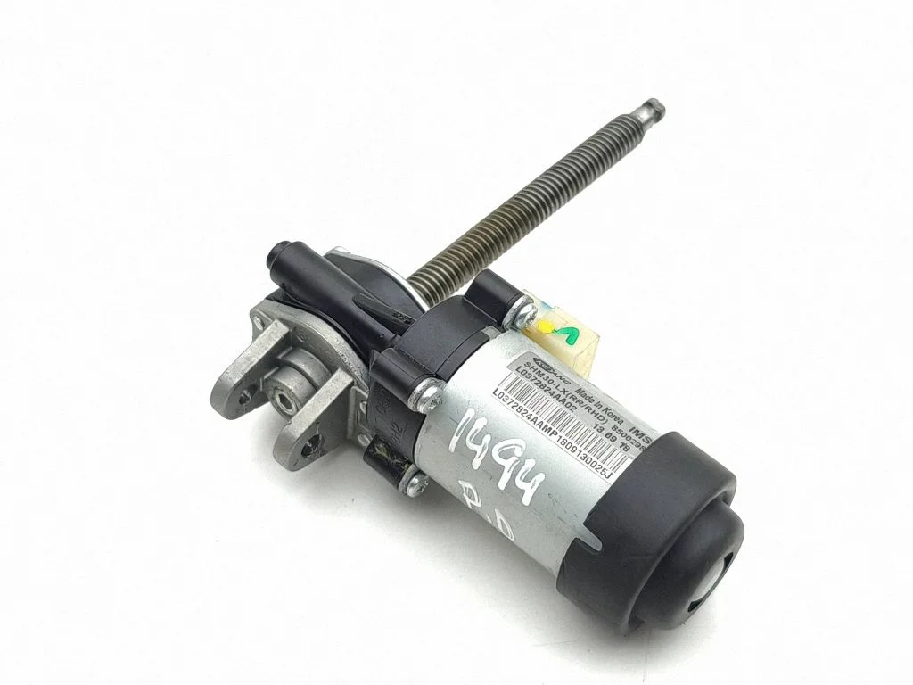 Seat adjustment motor L0372824AA02