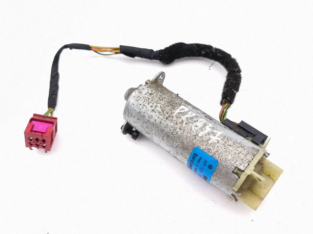 Seat adjustment motor 0130002509