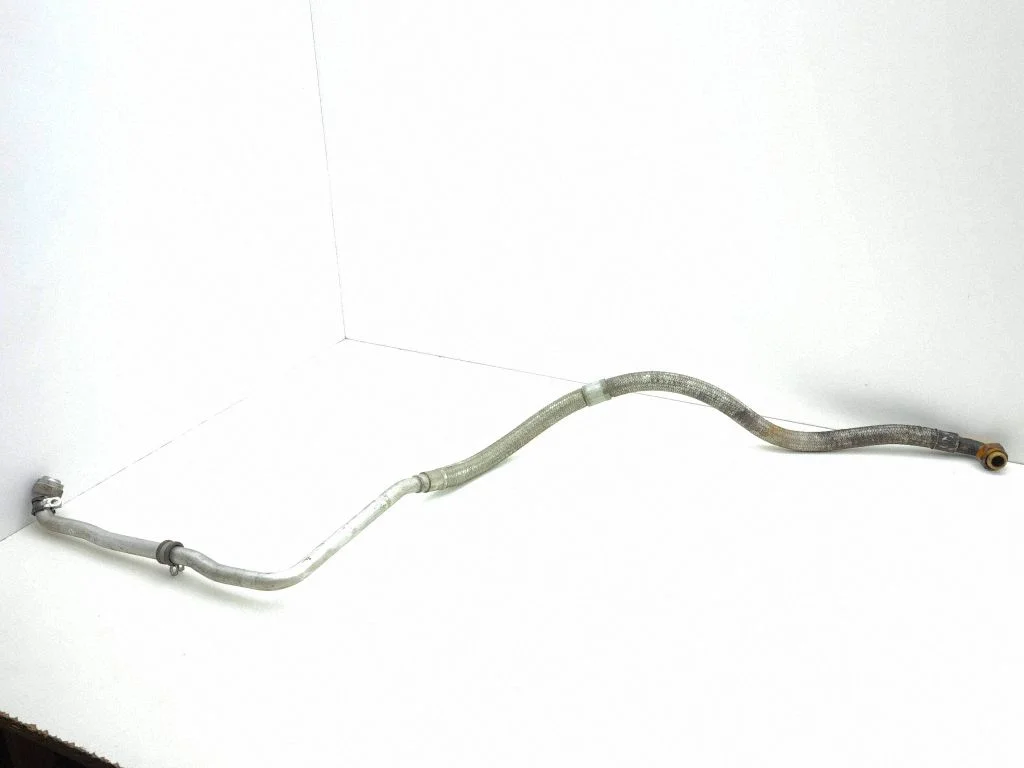 Oil fill pipe