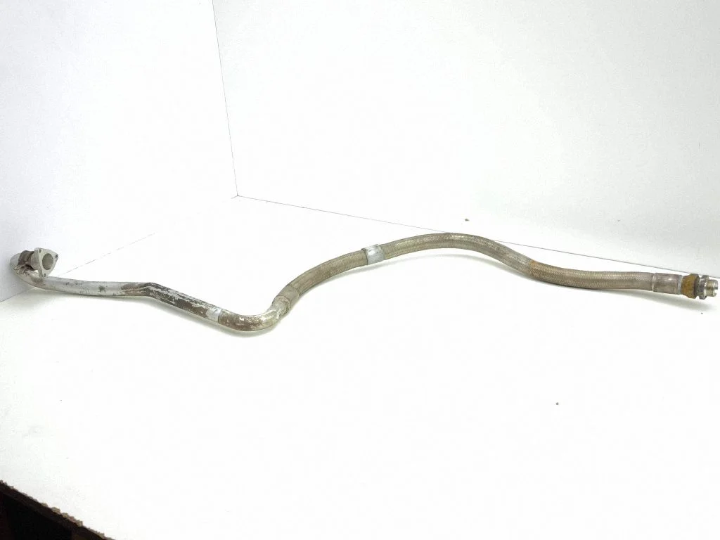 Oil fill pipe