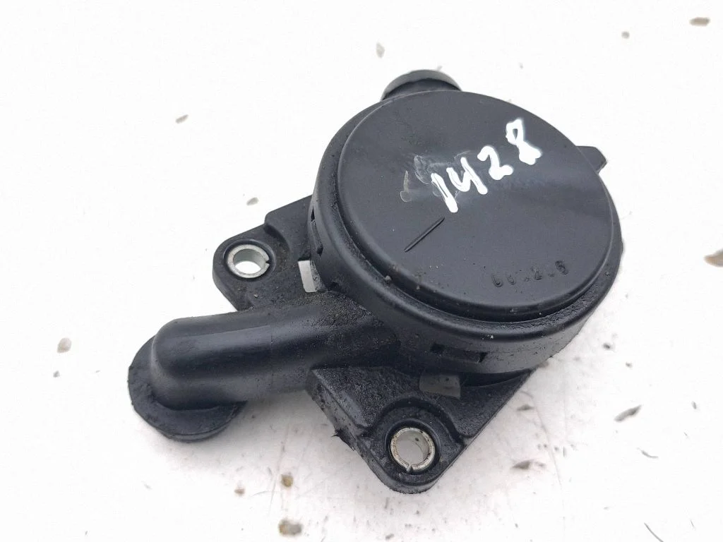 Kartera ventilācijas vārsts A6420100391
