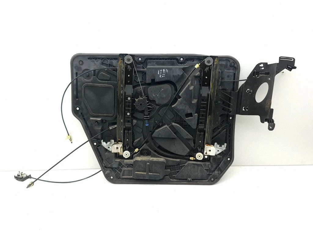 Sliding door electric window regulator – Chrysler Grand Voyager V (2007-2015)