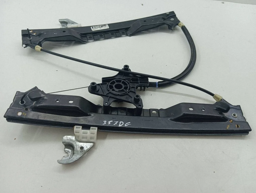 Sliding door electric window regulator – Chrysler Voyager (2008-2016)