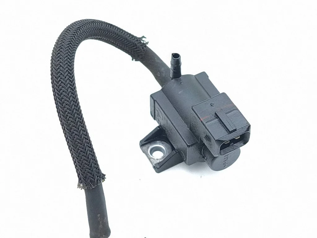Valve vacuum – Lexus IS 220D-250-350 (2006-2013)