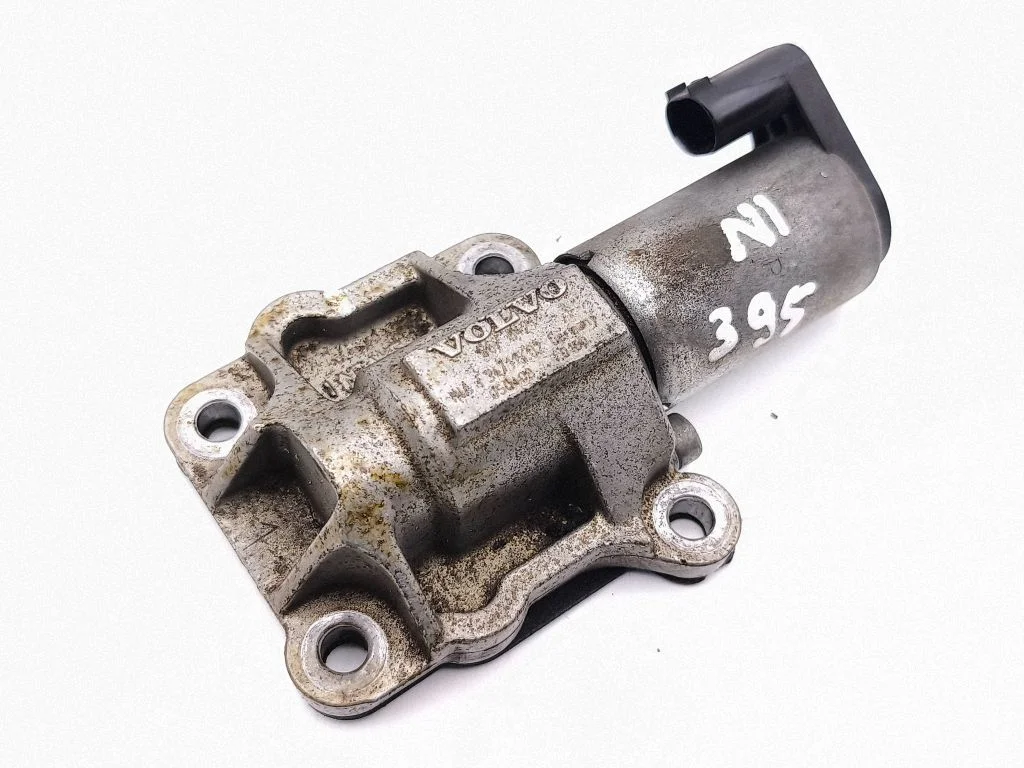 Camshaft vanos timing valve 8670421