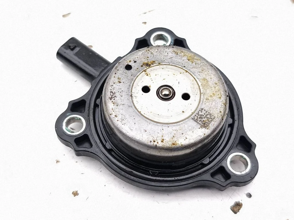Camshaft vanos timing valve A2761560790
