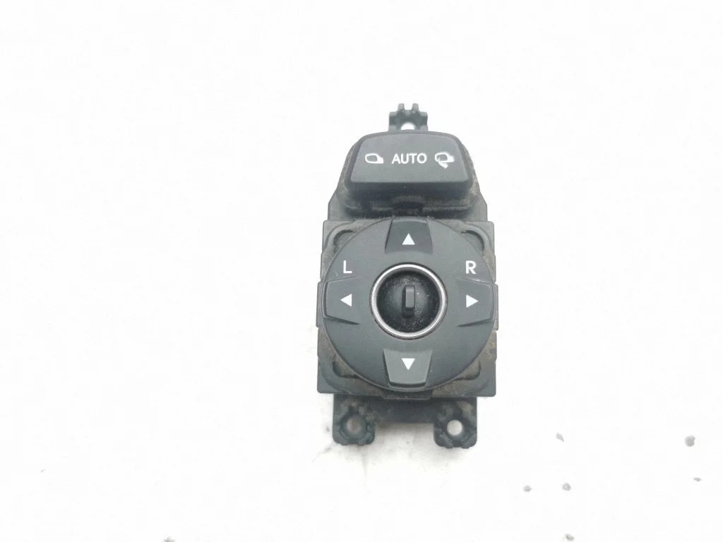 Külgpeeglite juhtmoodul 935732W200