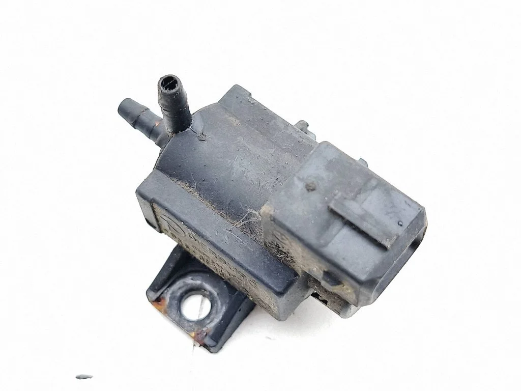 Valve vacuum 72828601