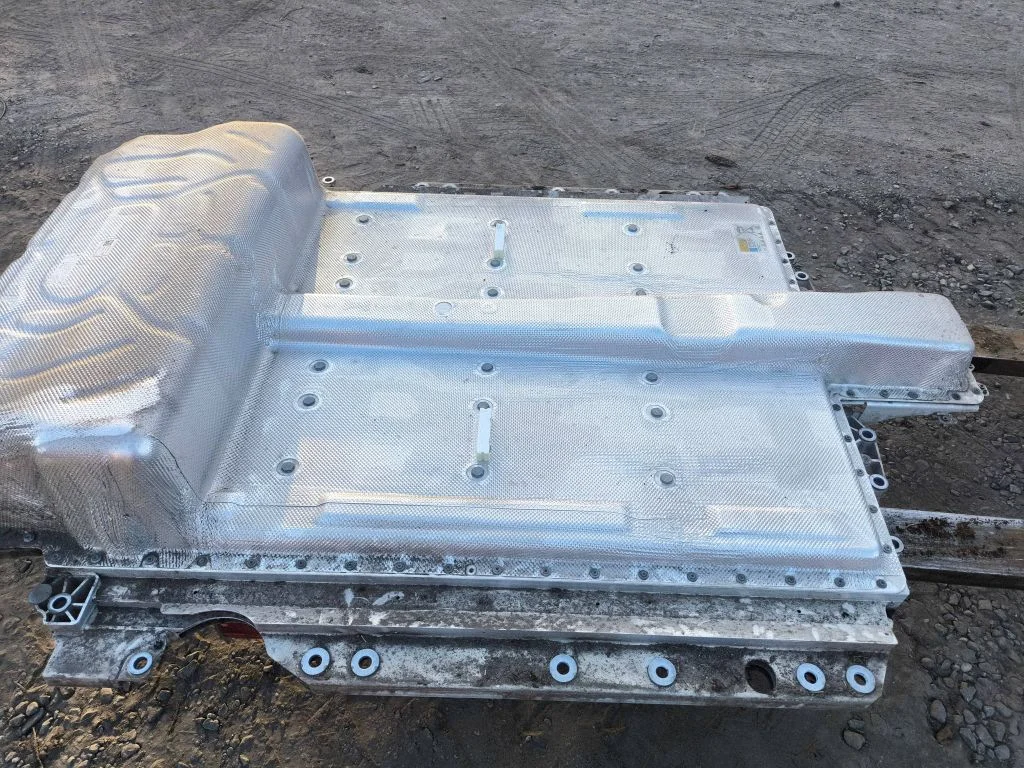 Hybrid/electric vehicle battery tray – BMW X2 U10 (2023-)