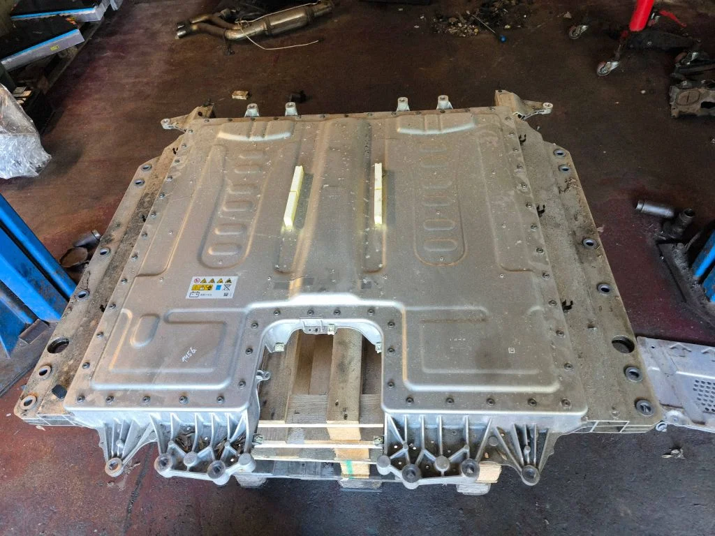 Hybrid/electric vehicle battery tray – BMW 2 Series Active Tourer U06 (2021-)