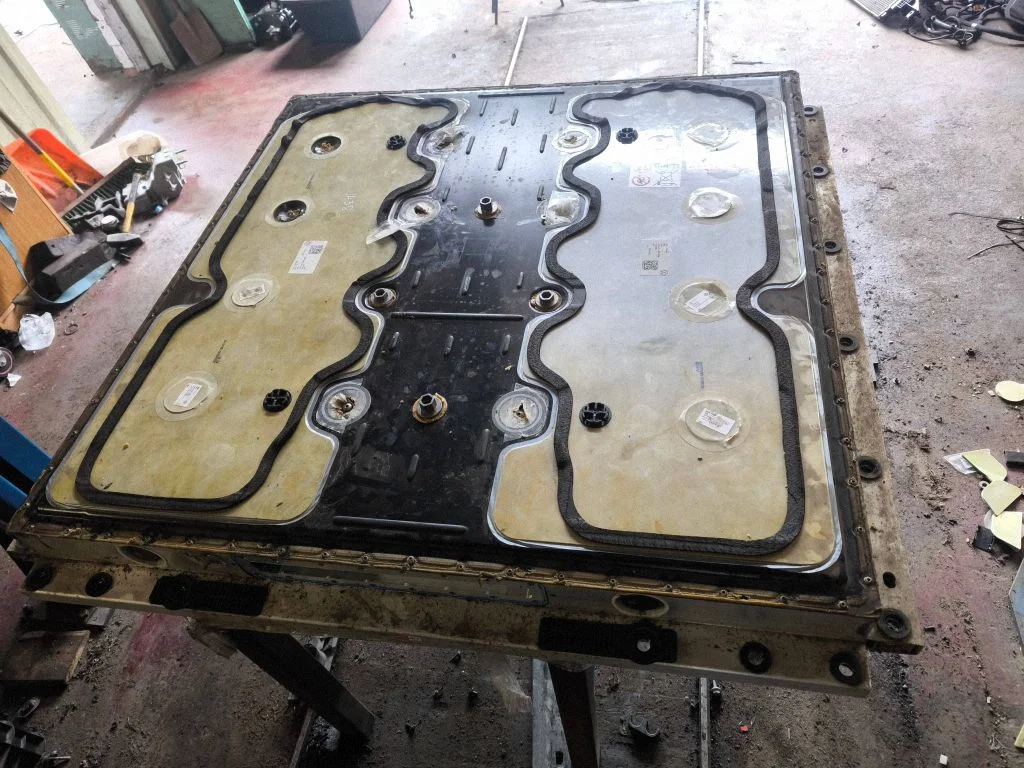 Hybrid/electric vehicle battery tray – Ford Explorer EV (2024-)