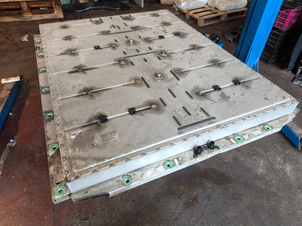 Hybrid/electric vehicle battery tray – Audi Q4 e-tron (2021-)