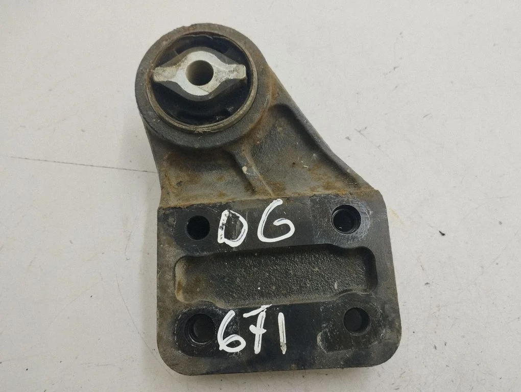 Rear differential mounting bracket 3455653