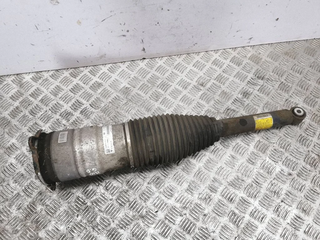 Air suspension rear shock absorber – Tesla Model S (2012-)