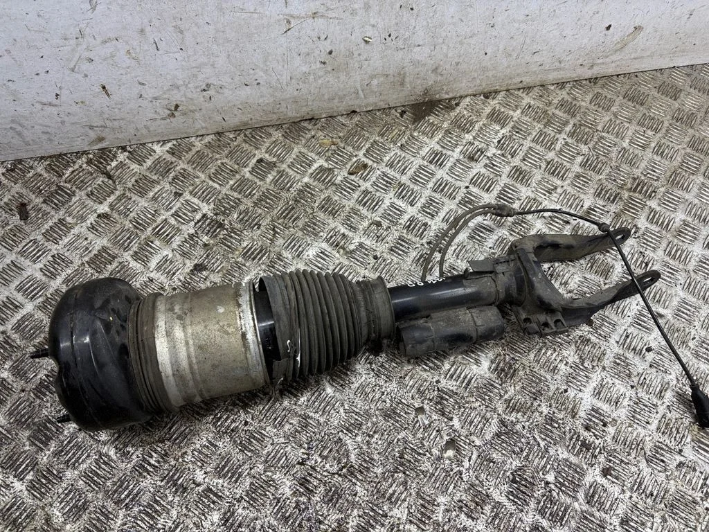 Air suspension front shock absorber A1673203213