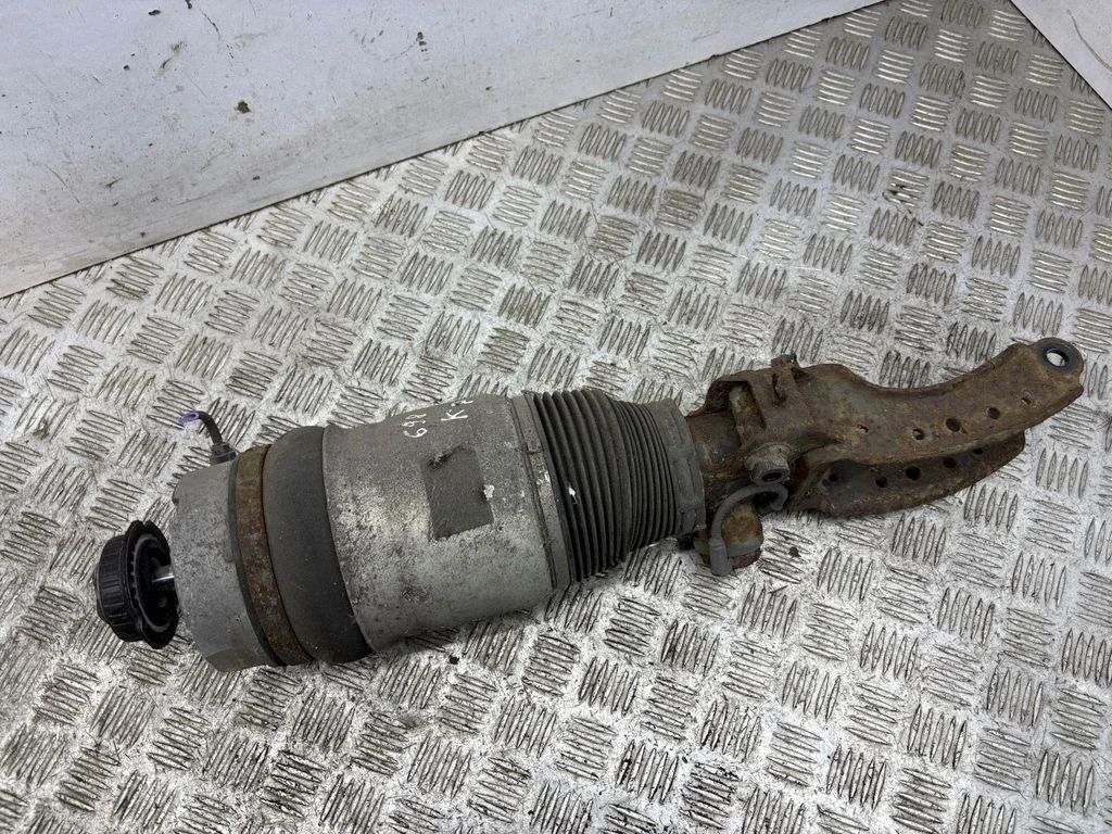 Air suspension front shock absorber 7L8616039A