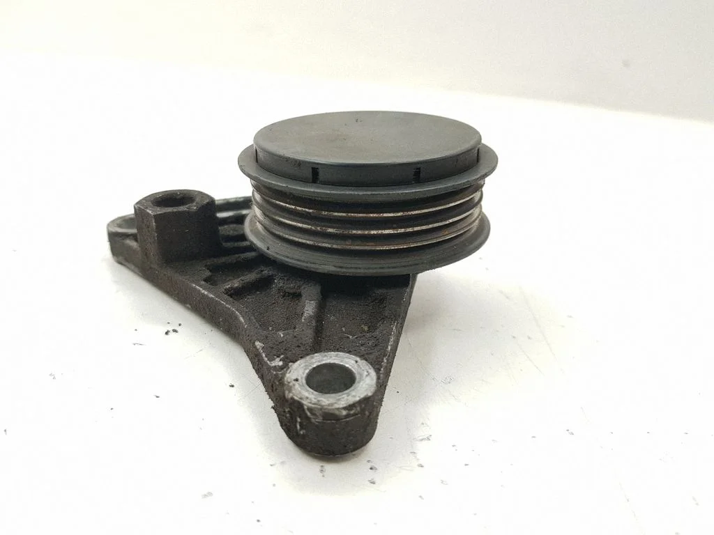 Napinacz paska klimatyzacji – Volkswagen Passat B5 (1997-2000)