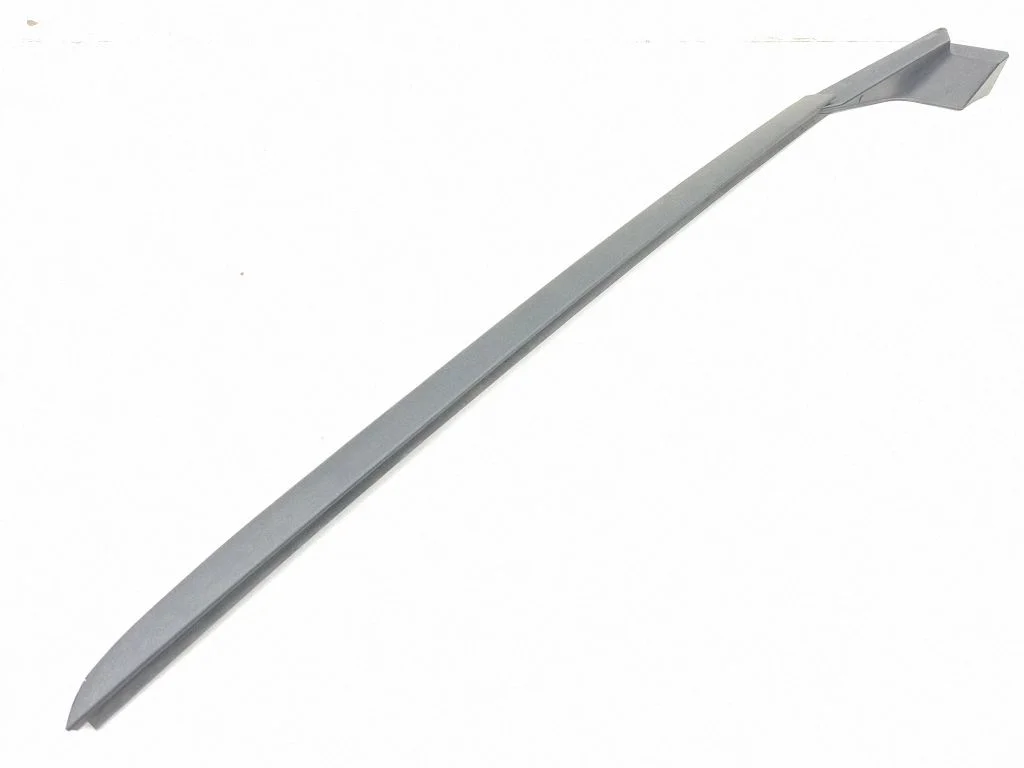 Windshield trim – left