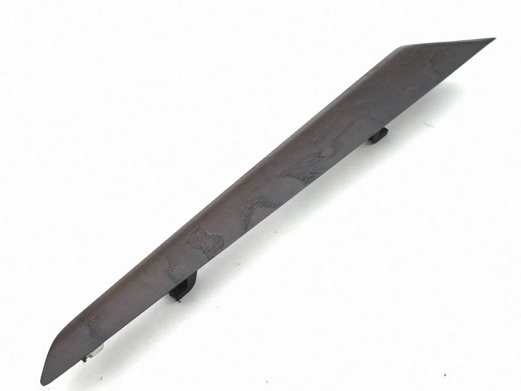 Tagumise ukse viimistlusriba 670011983
