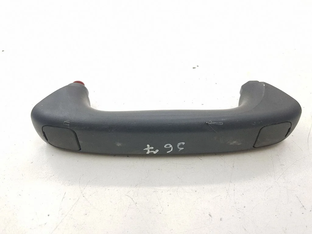 Loading door interior handle