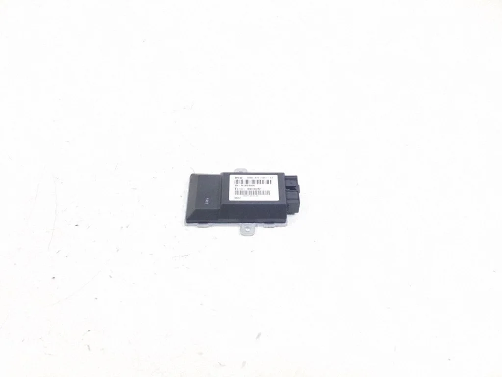 Stūres statņa vadības bloks 6771415