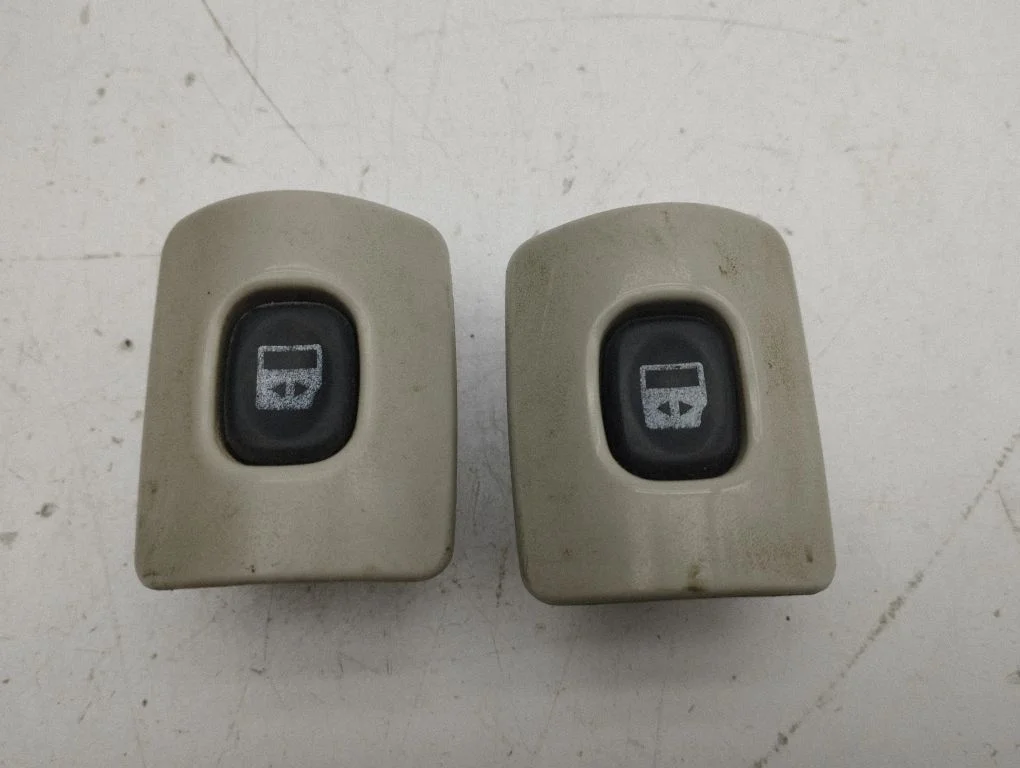 Electric sliding door switch – Chrysler Town & Country V (2008-2016)