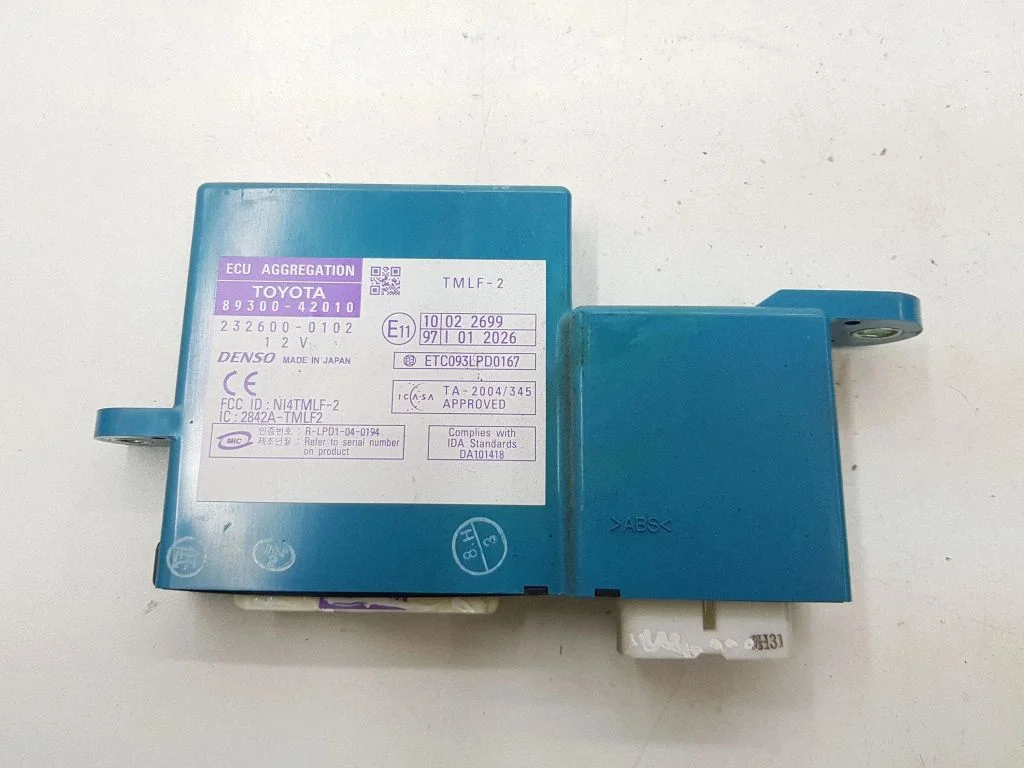 Engine control unit/module ECU 8930042010