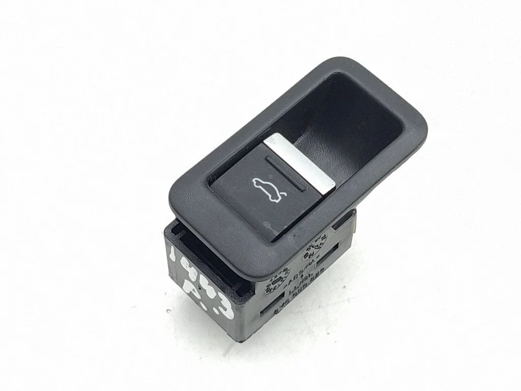 Tailgate opening switch 8X0959829