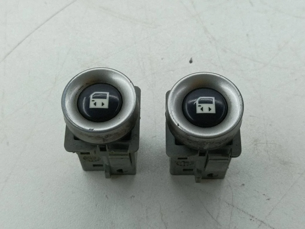 Electric sliding door switch