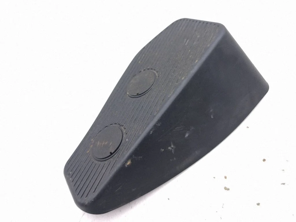 Foot rest pad/dead pedal
