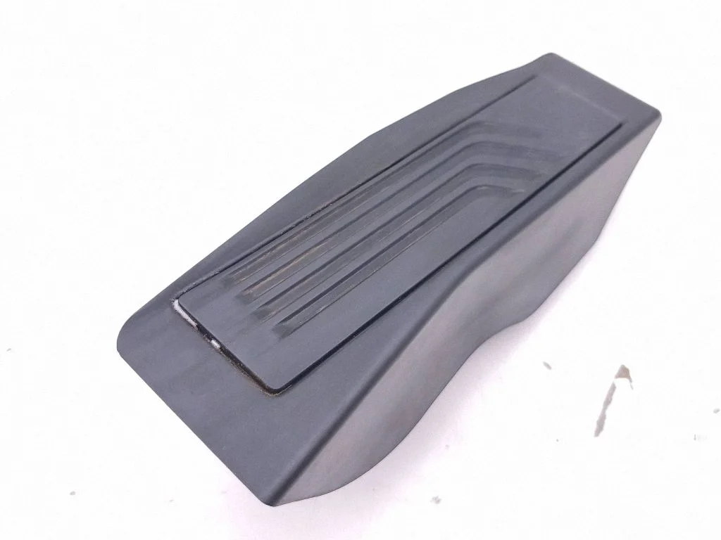 Foot rest pad/dead pedal 7952128