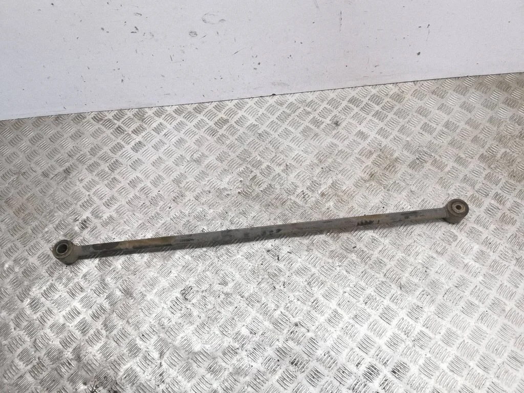 Rear traction arm rod